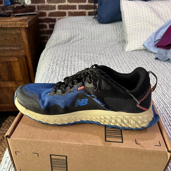 New Balance Blue and Black Athletic Shoes - Picture 7 of 12